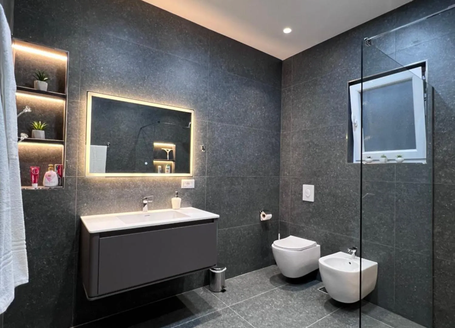 Modern Studio Apartment In A Villa - Tirane