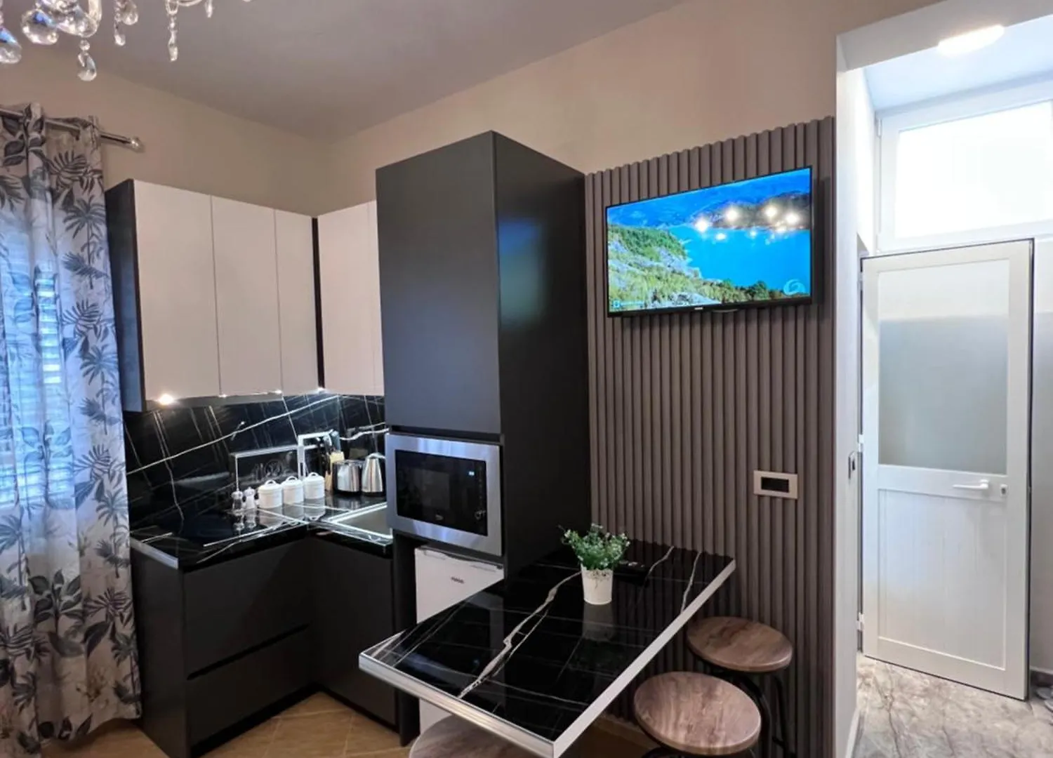 Modern Studio Apartment In A Villa - Tirane
