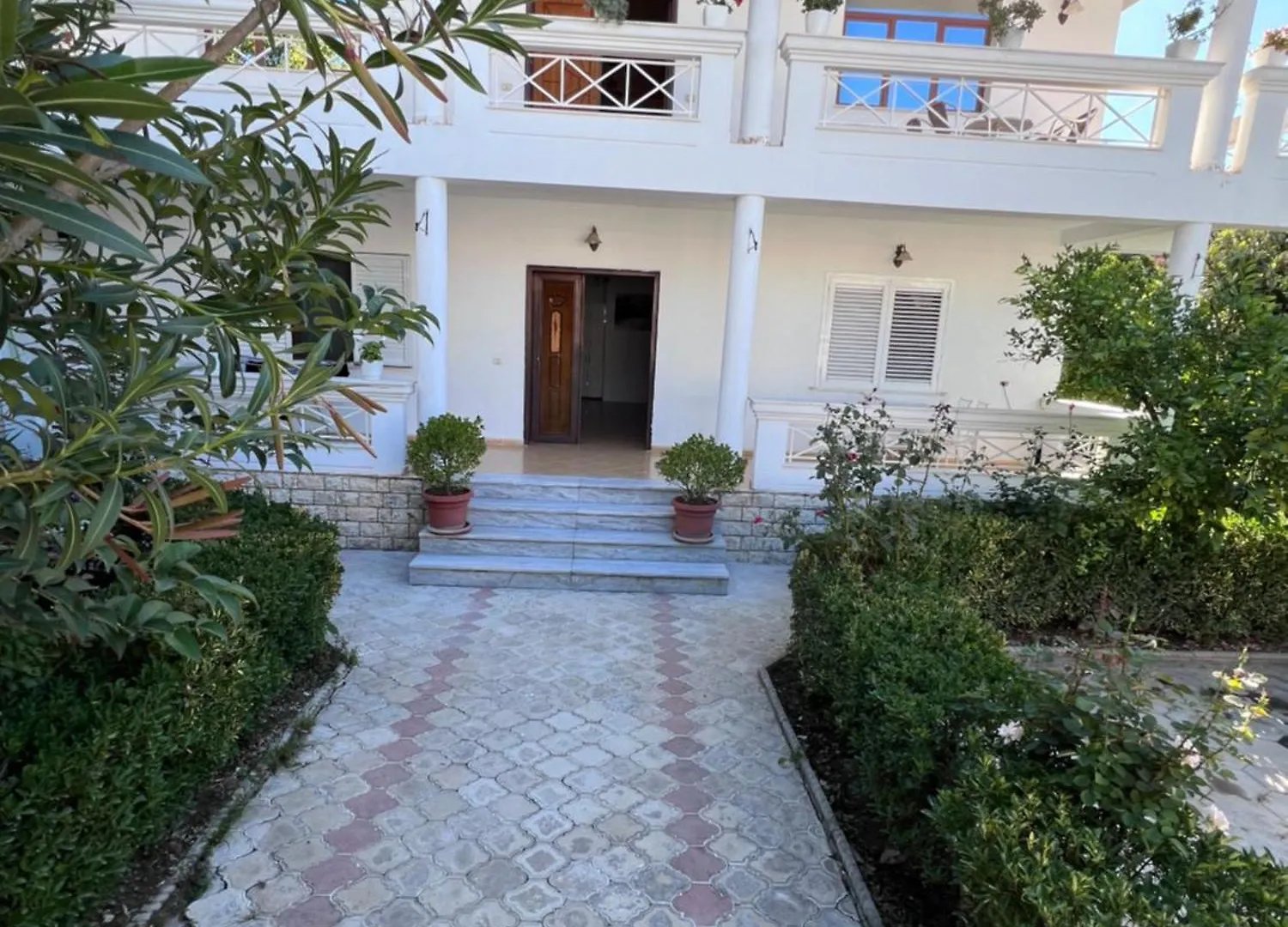 Modern Studio Apartment In A Villa - Tirane