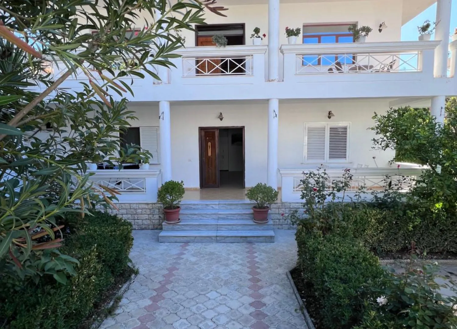 Modern Studio Apartment In A Villa - Tirane Tirana