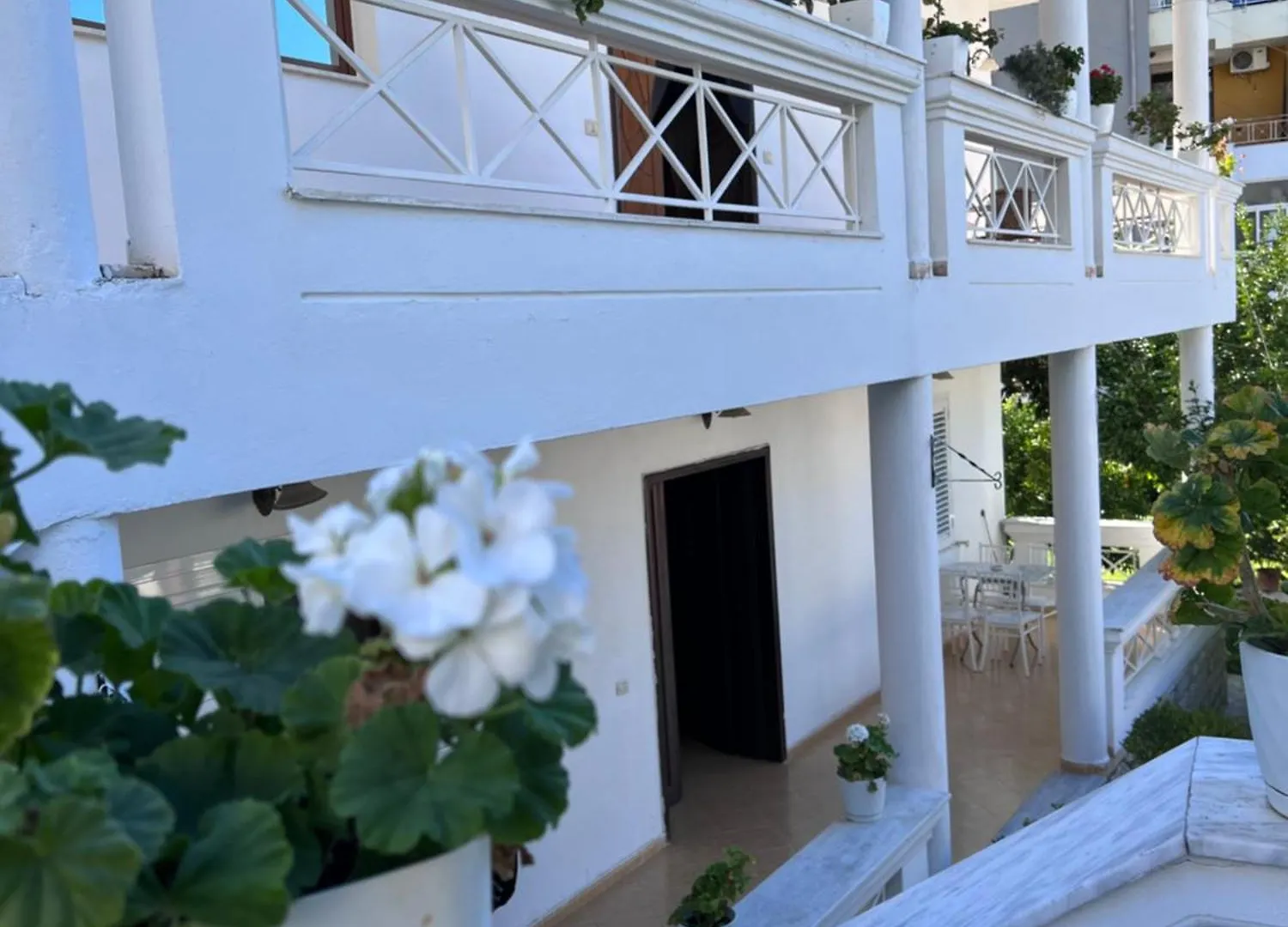 Modern Studio Apartment In A Villa - Tirane