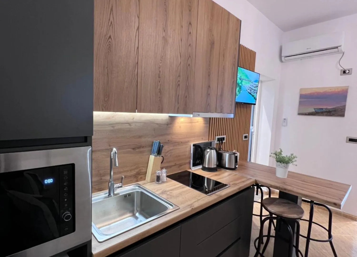 Modern Studio Apartment In A Villa - Tirane